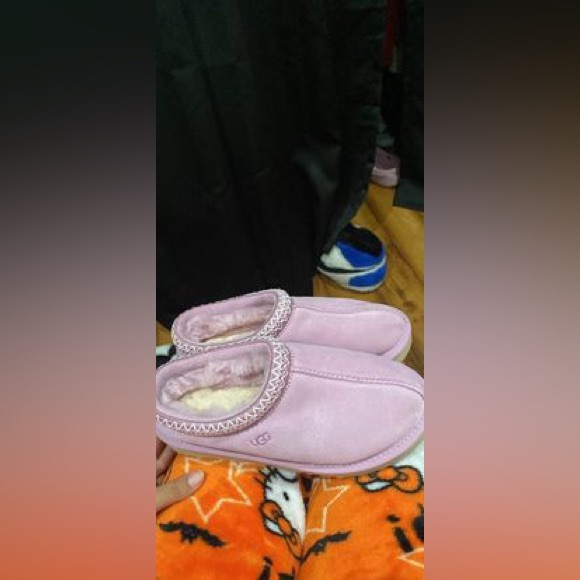 Light pink uggs - Picture 3 of 5